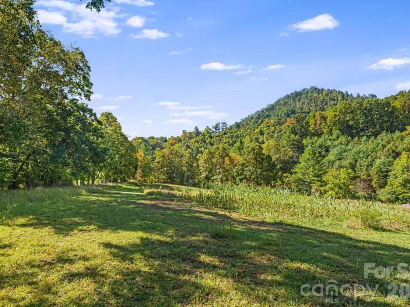 456 Maney Branch Road, Burnsville, NC 28714.  MLS# CAR4370501, YatesRealty ID 13197. 
