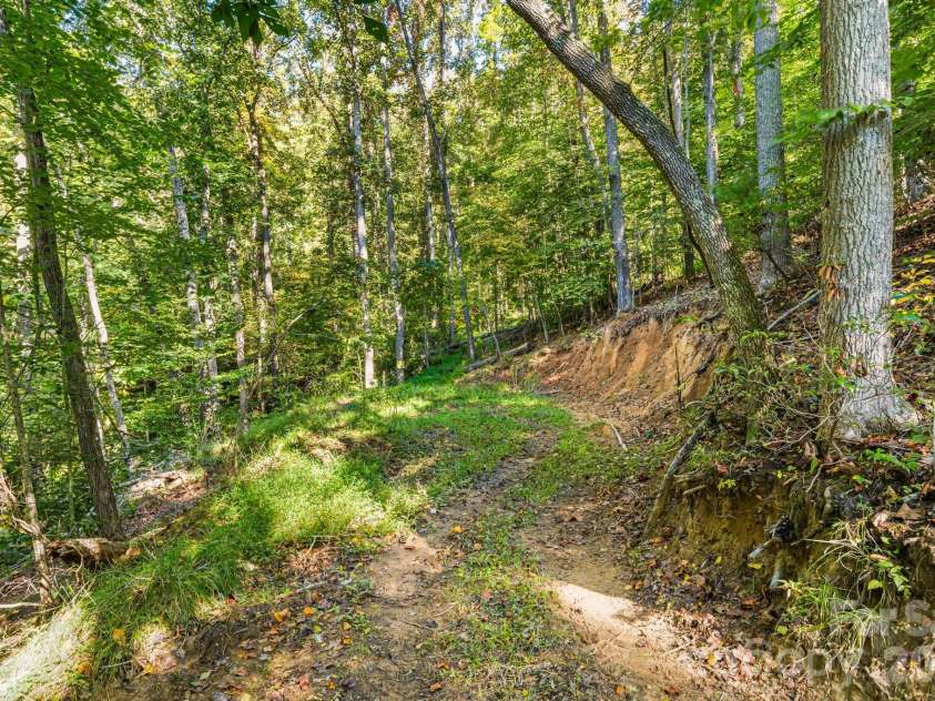 456 Maney Branch Road, Burnsville, NC 28714.  MLS# CAR4370501, YatesRealty ID 13197. 