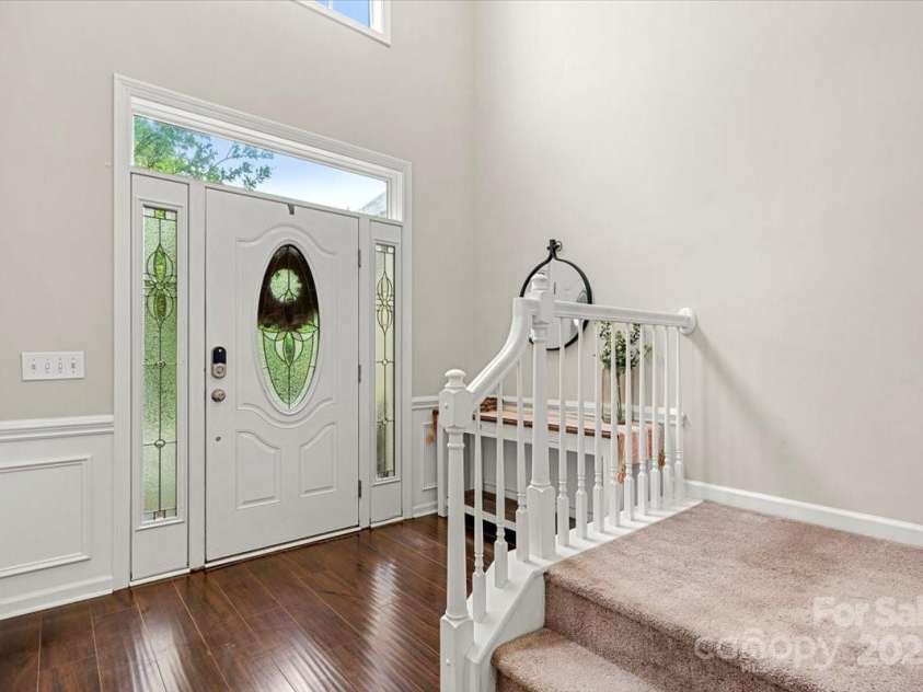 5818 Downfield Wood Drive, Charlotte, NC 28269.  MLS# CAR4253410, YatesRealty ID 13197. 