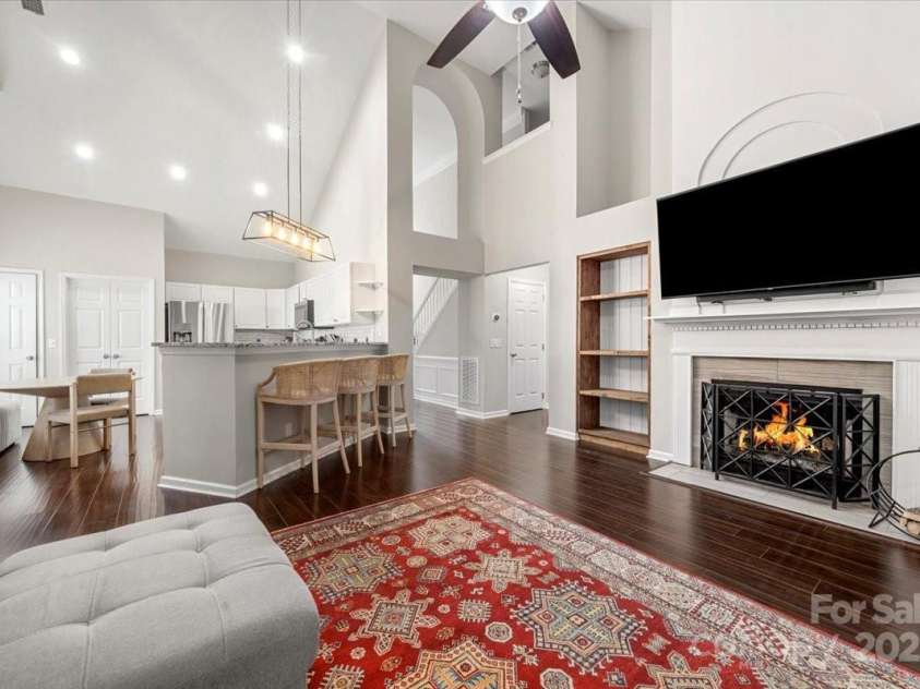 5818 Downfield Wood Drive, Charlotte, NC 28269.  MLS# CAR4253410, YatesRealty ID 13197. 