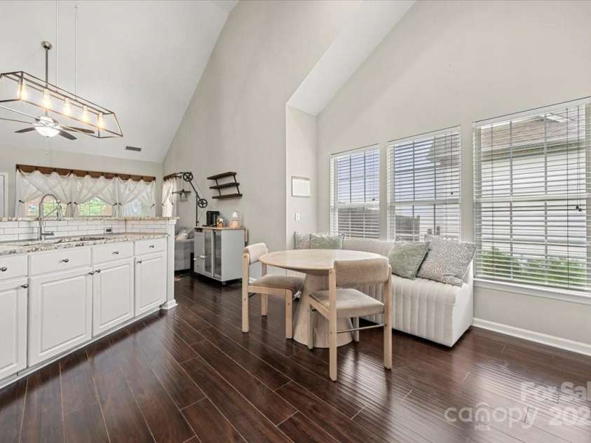 5818 Downfield Wood Drive, Charlotte, NC 28269.  MLS# CAR4253410, YatesRealty ID 13197. 