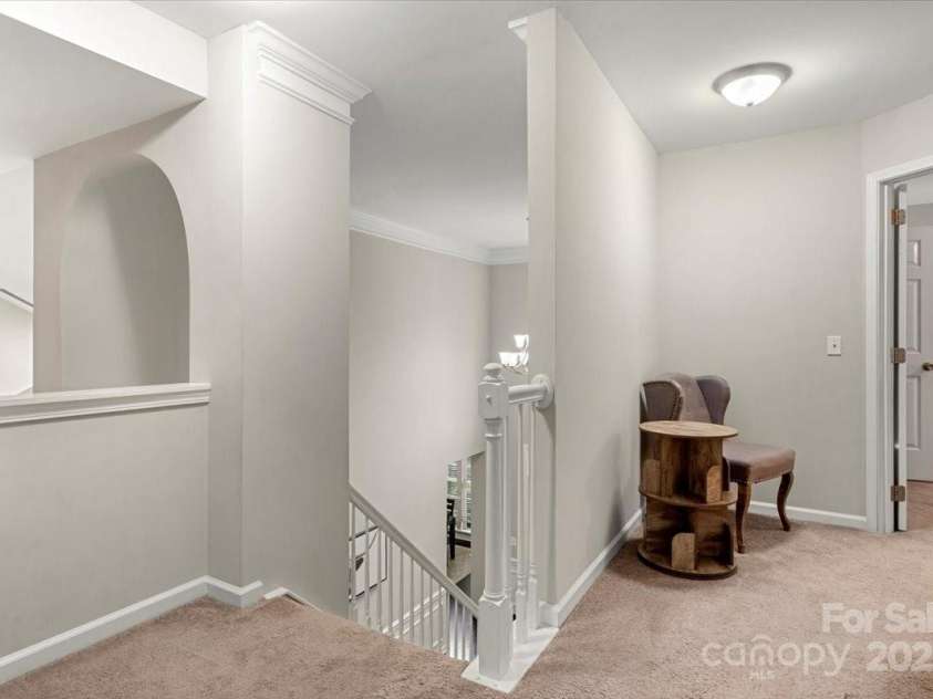 5818 Downfield Wood Drive, Charlotte, NC 28269.  MLS# CAR4253410, YatesRealty ID 13197. 