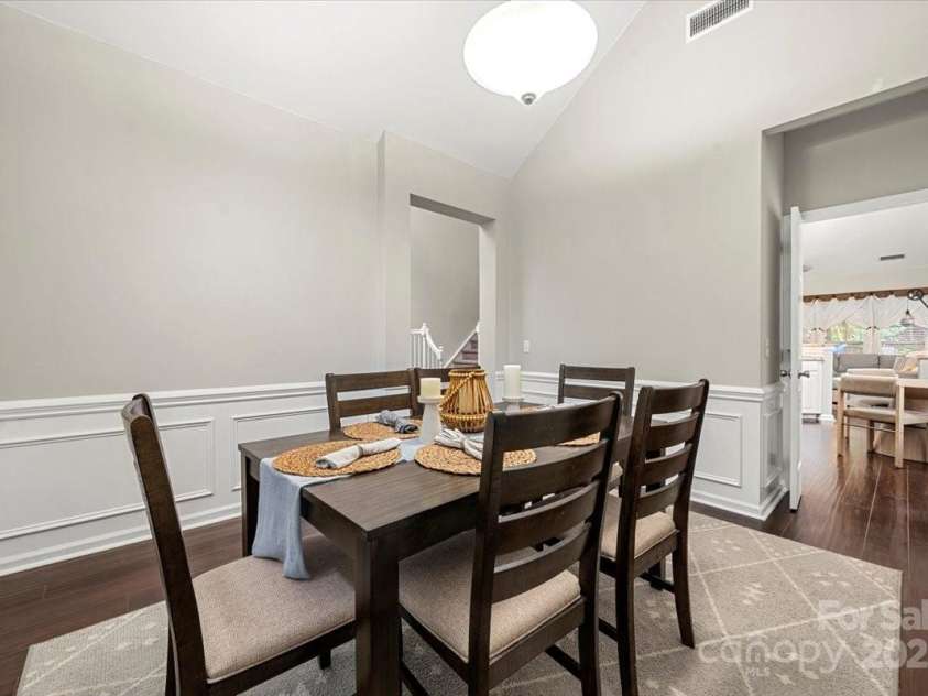 5818 Downfield Wood Drive, Charlotte, NC 28269.  MLS# CAR4253410, YatesRealty ID 13197. 