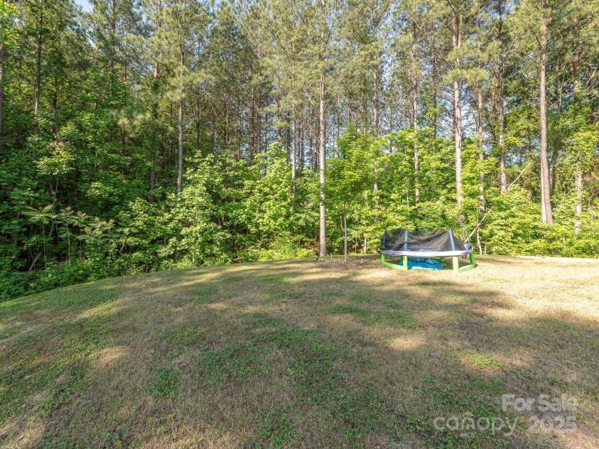11010 Redcoat Hill Lane, Huntersville, NC 28078.  MLS# CAR4248832, YatesRealty ID 13198. Backyard
