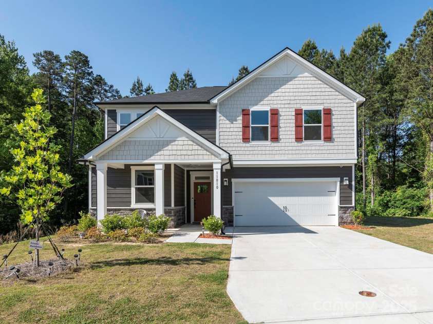 11010 Redcoat Hill Lane, Huntersville, NC 28078.  MLS# CAR4248832, YatesRealty ID 13198. Front Exterior
