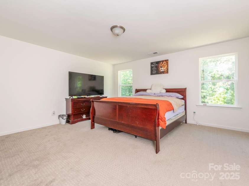 11010 Redcoat Hill Lane, Huntersville, NC 28078.  MLS# CAR4248832, YatesRealty ID 13198. Primary bathroom