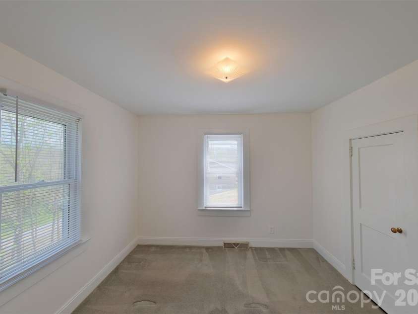 166 Spruce Street, Canton, NC 28716.  MLS# CAR4370181, YatesRealty ID 13198. 