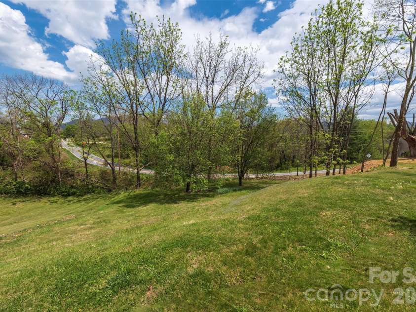 166 Spruce Street, Canton, NC 28716.  MLS# CAR4370181, YatesRealty ID 13198. 