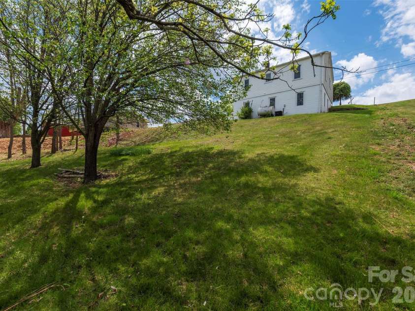 166 Spruce Street, Canton, NC 28716.  MLS# CAR4370181, YatesRealty ID 13198. 