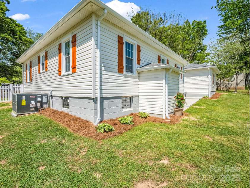 411 Sycamore Street, Lincolnton, NC 28092.  MLS# CAR4257248, YatesRealty ID 13199. Back