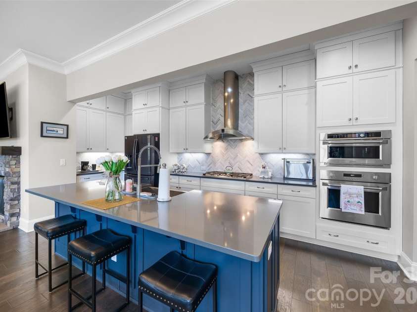 5926 Tindall Park Drive, Charlotte, NC 28210.  MLS# CAR4345108, YatesRealty ID 13199. 