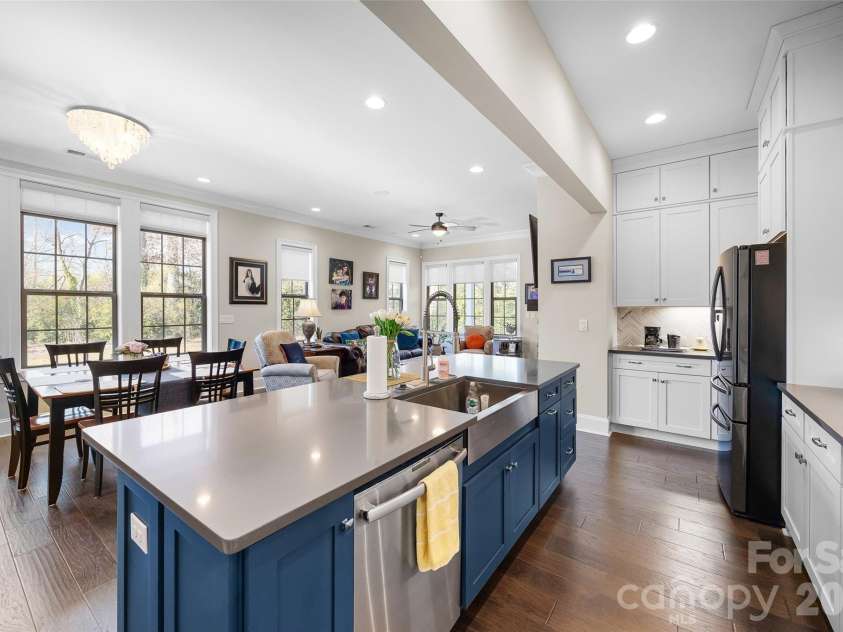 5926 Tindall Park Drive, Charlotte, NC 28210.  MLS# CAR4345108, YatesRealty ID 13199. 