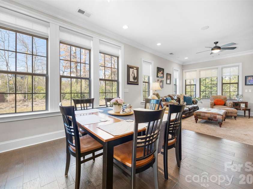 5926 Tindall Park Drive, Charlotte, NC 28210.  MLS# CAR4345108, YatesRealty ID 13199. 