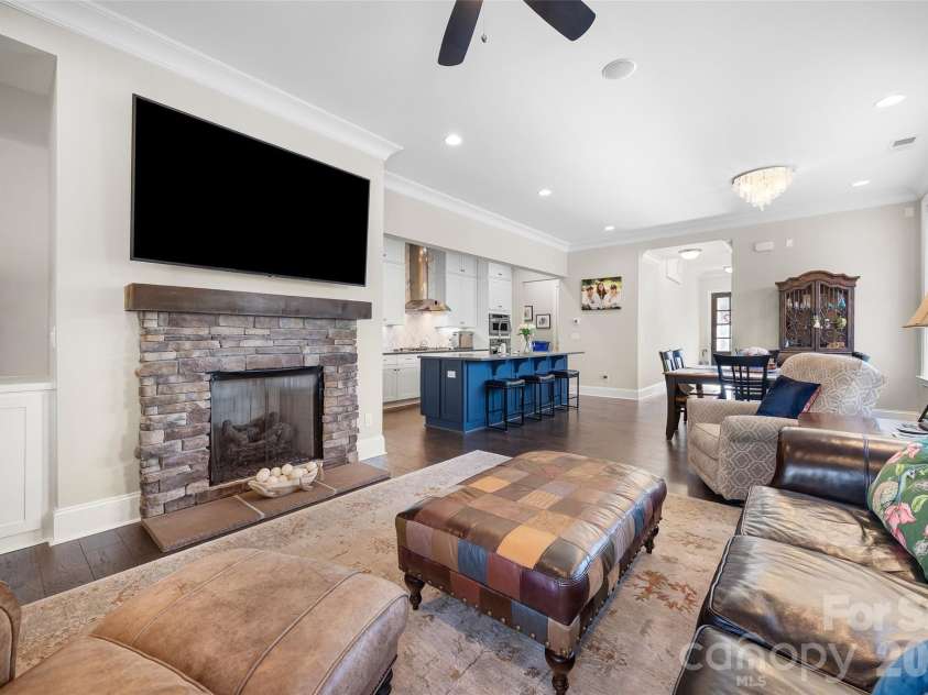 5926 Tindall Park Drive, Charlotte, NC 28210.  MLS# CAR4345108, YatesRealty ID 13199. 