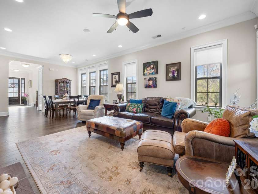 5926 Tindall Park Drive, Charlotte, NC 28210.  MLS# CAR4345108, YatesRealty ID 13199. 