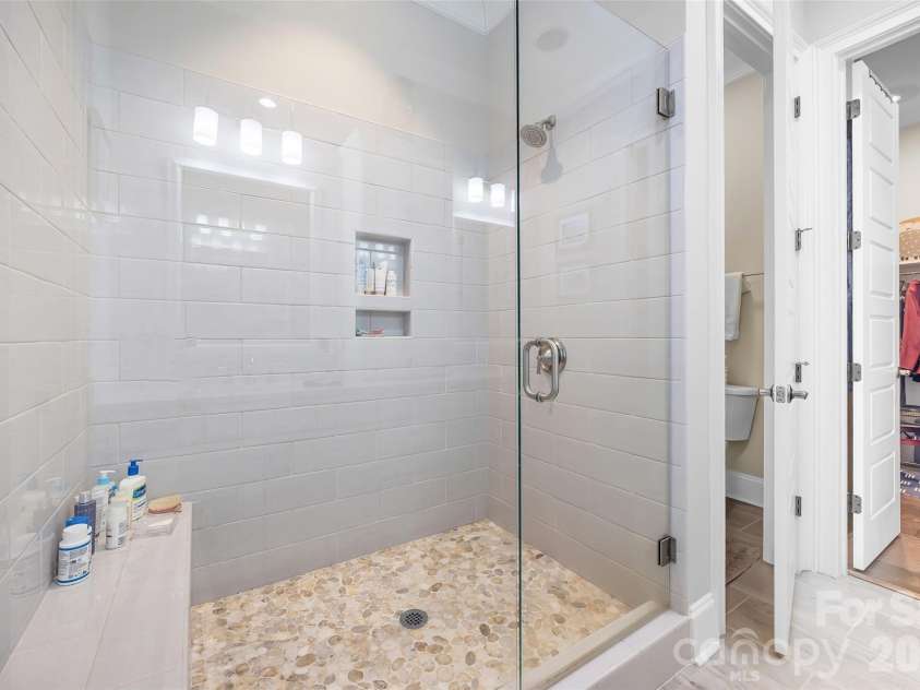 5926 Tindall Park Drive, Charlotte, NC 28210.  MLS# CAR4345108, YatesRealty ID 13199. 