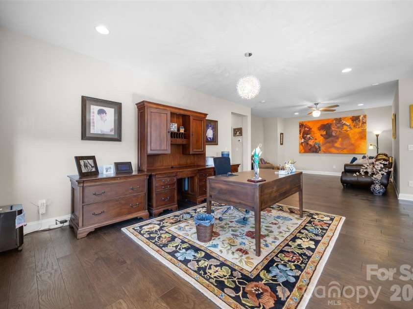 5926 Tindall Park Drive, Charlotte, NC 28210.  MLS# CAR4345108, YatesRealty ID 13199. 