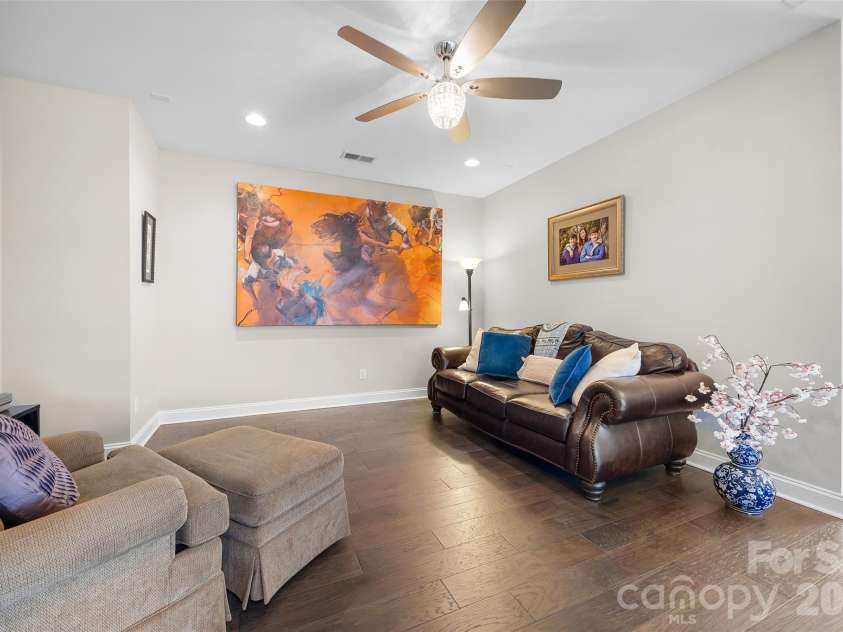 5926 Tindall Park Drive, Charlotte, NC 28210.  MLS# CAR4345108, YatesRealty ID 13199. 