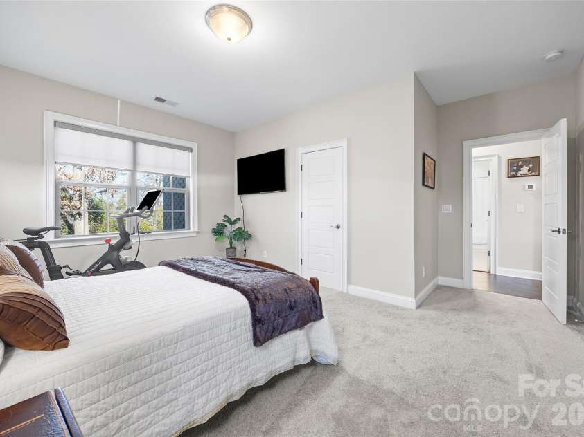 5926 Tindall Park Drive, Charlotte, NC 28210.  MLS# CAR4345108, YatesRealty ID 13199. 