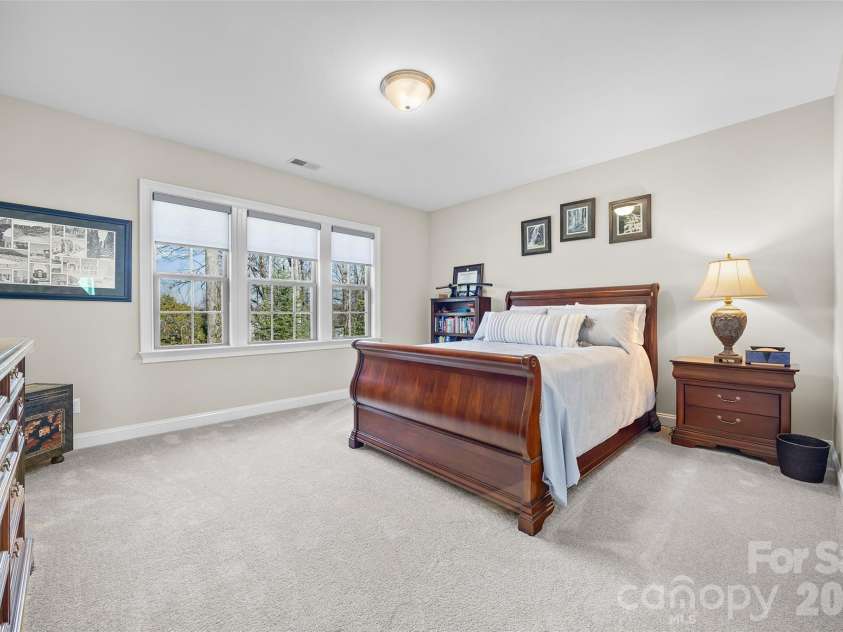 5926 Tindall Park Drive, Charlotte, NC 28210.  MLS# CAR4345108, YatesRealty ID 13199. 