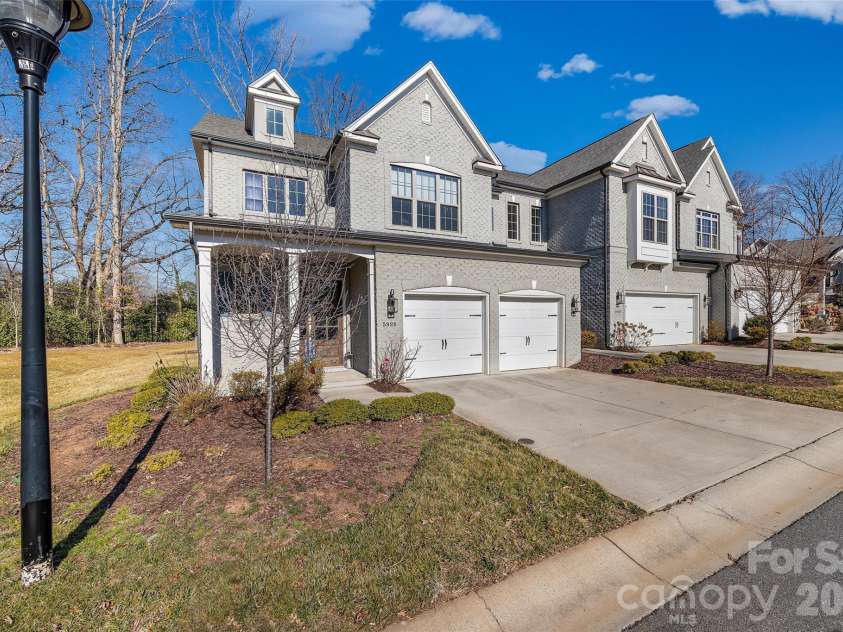 5926 Tindall Park Drive, Charlotte, NC 28210.  MLS# CAR4345108, YatesRealty ID 13199. 