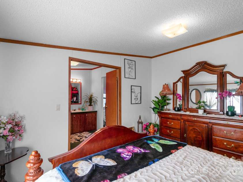 1827 Brown Road, Richburg, SC 29729.  MLS# CAR4282873, YatesRealty ID 132. 