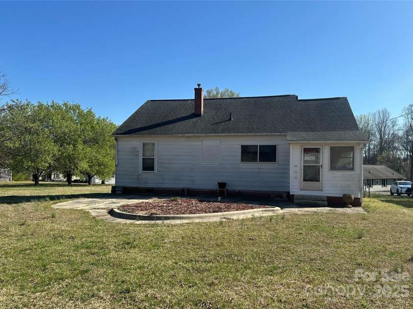 514 Blume Street, Landis, NC 28088.  MLS# CAR4238445, YatesRealty ID 132. 