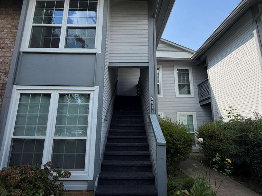 5839 Harris Grove Lane, Charlotte, NC 28212.  MLS# CAR4406071, YatesRealty ID 1320. 
