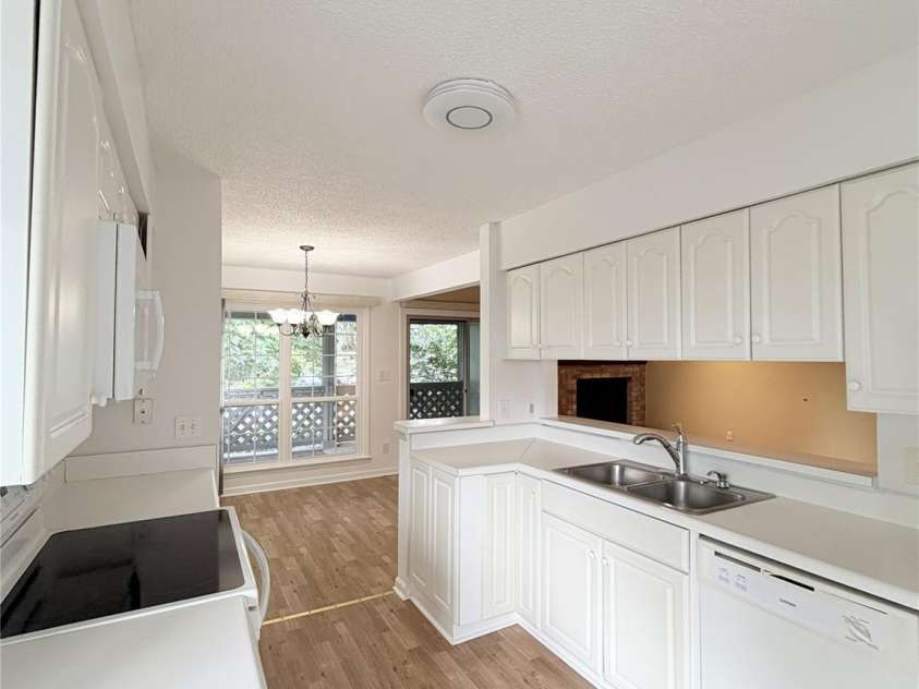 5839 Harris Grove Lane, Charlotte, NC 28212.  MLS# CAR4406071, YatesRealty ID 1320. 