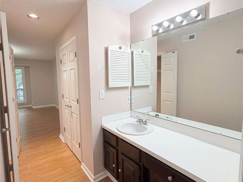 5839 Harris Grove Lane, Charlotte, NC 28212.  MLS# CAR4406071, YatesRealty ID 1320. 