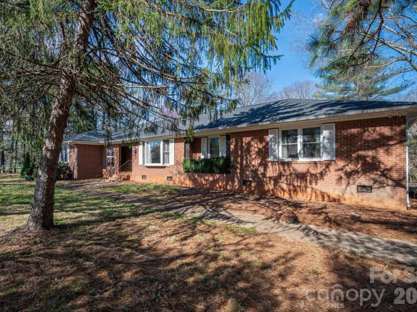 221 Lee Black Road, Cherryville, NC 28021.  MLS# CAR4350186, YatesRealty ID 13200. 