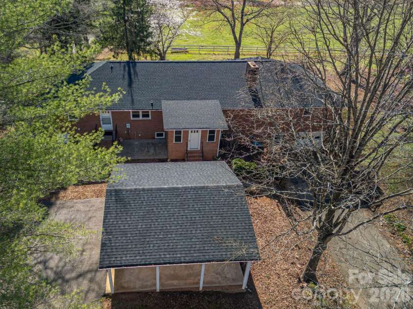 221 Lee Black Road, Cherryville, NC 28021.  MLS# CAR4350186, YatesRealty ID 13200. 