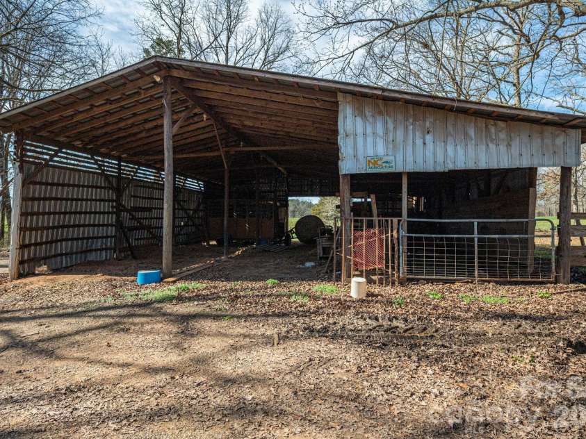 221 Lee Black Road, Cherryville, NC 28021.  MLS# CAR4350186, YatesRealty ID 13200. 