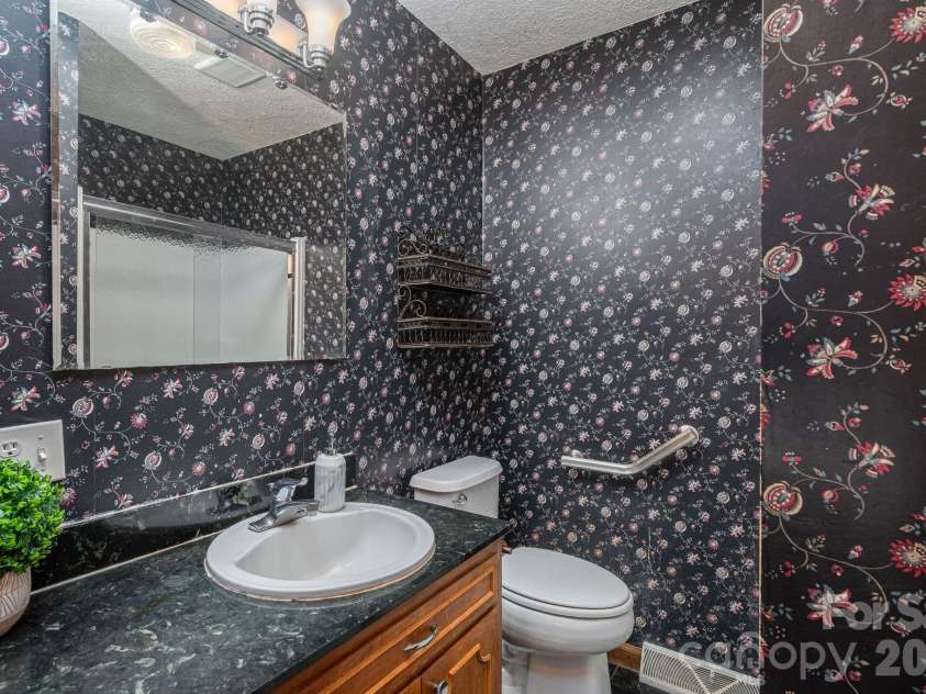 221 Lee Black Road, Cherryville, NC 28021.  MLS# CAR4350186, YatesRealty ID 13200. 