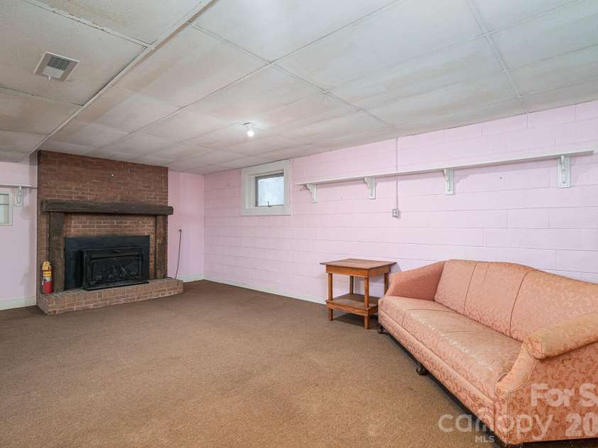 221 Lee Black Road, Cherryville, NC 28021.  MLS# CAR4350186, YatesRealty ID 13200. 