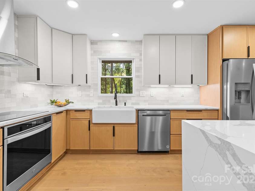 509 Selkirk Place, Charlotte, NC 28270.  MLS# CAR4307082, YatesRealty ID 13200. 