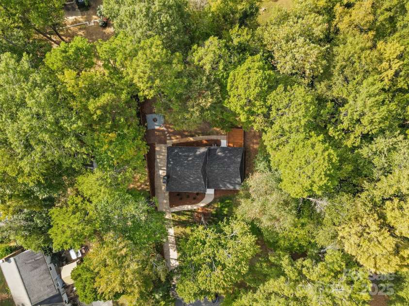 509 Selkirk Place, Charlotte, NC 28270.  MLS# CAR4307082, YatesRealty ID 13200. 