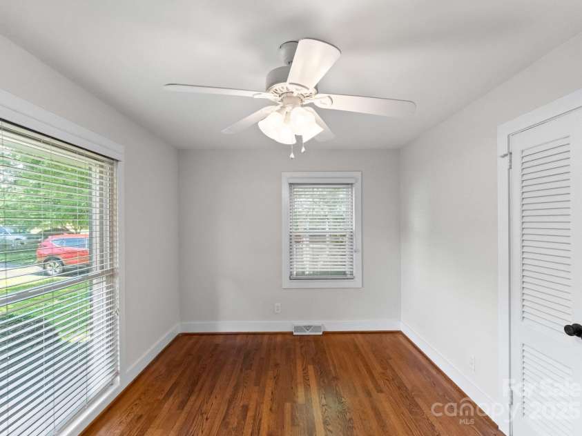 1700 Emerywood Drive, Charlotte, NC 28210.  MLS# CAR4257039, YatesRealty ID 13201. 