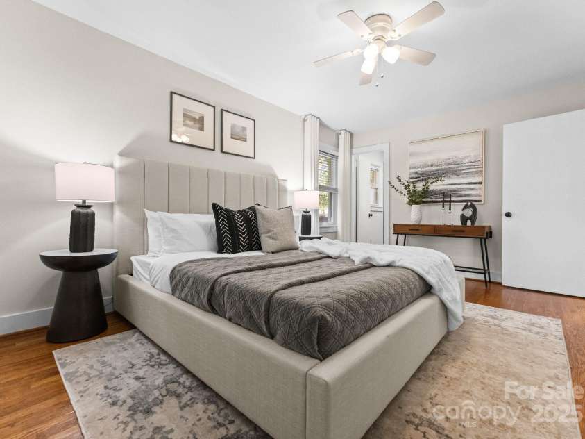 1700 Emerywood Drive, Charlotte, NC 28210.  MLS# CAR4257039, YatesRealty ID 13201. 