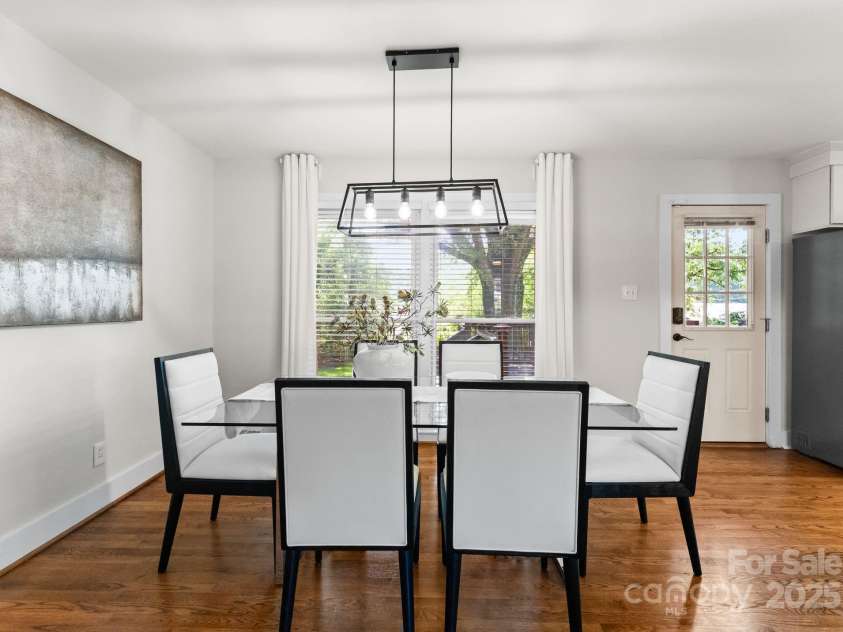 1700 Emerywood Drive, Charlotte, NC 28210.  MLS# CAR4257039, YatesRealty ID 13201. 
