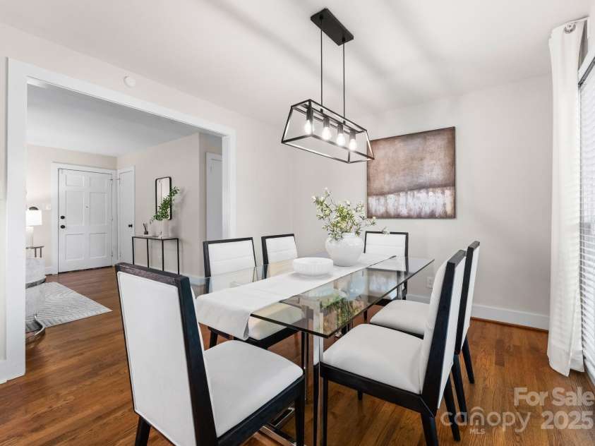1700 Emerywood Drive, Charlotte, NC 28210.  MLS# CAR4257039, YatesRealty ID 13201. 