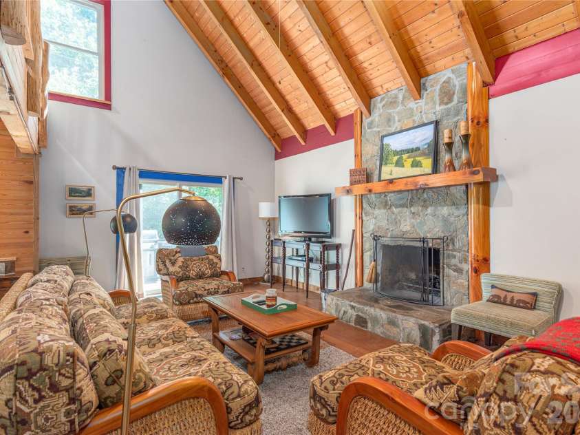 40 Shook Cove Road, Leicester, NC 28748.  MLS# CAR4339815, YatesRealty ID 13201. 