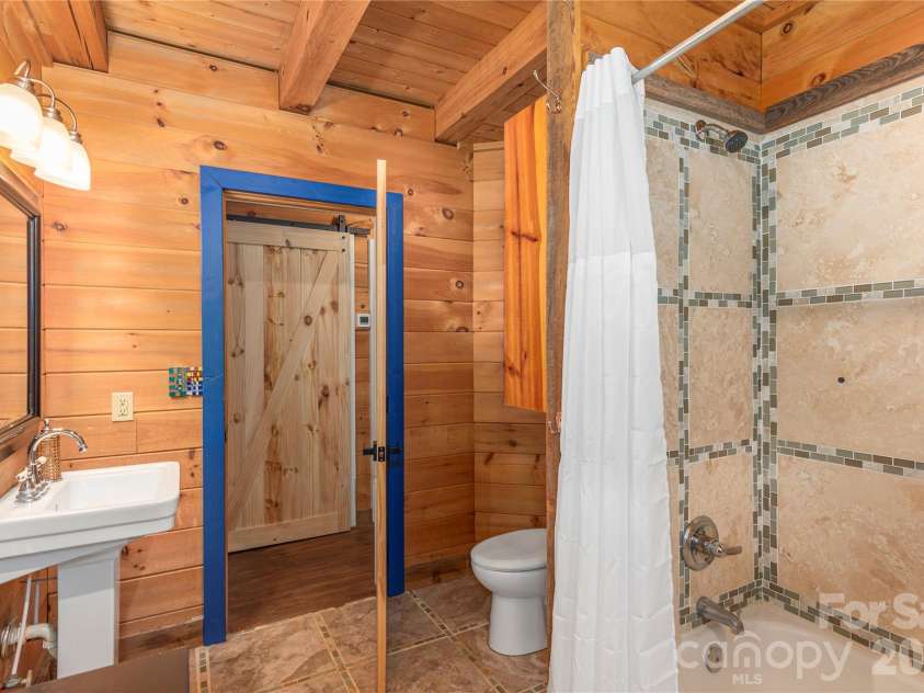 40 Shook Cove Road, Leicester, NC 28748.  MLS# CAR4339815, YatesRealty ID 13201. 