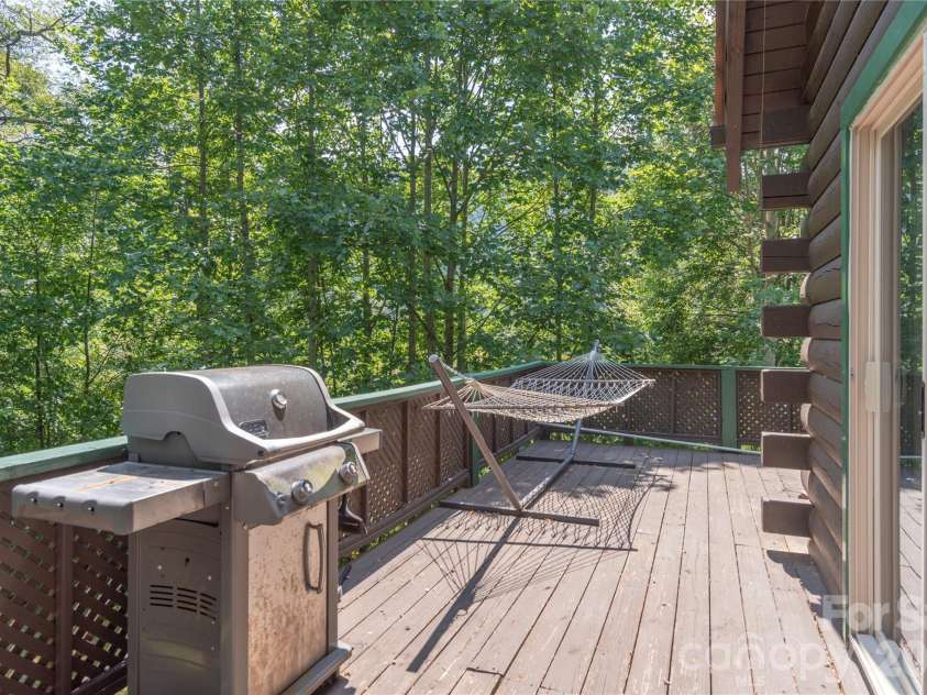 40 Shook Cove Road, Leicester, NC 28748.  MLS# CAR4339815, YatesRealty ID 13201. 