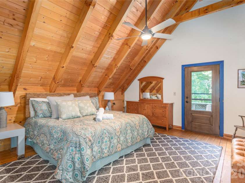 40 Shook Cove Road, Leicester, NC 28748.  MLS# CAR4339815, YatesRealty ID 13201. 