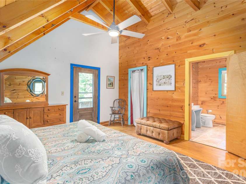 40 Shook Cove Road, Leicester, NC 28748.  MLS# CAR4339815, YatesRealty ID 13201. 