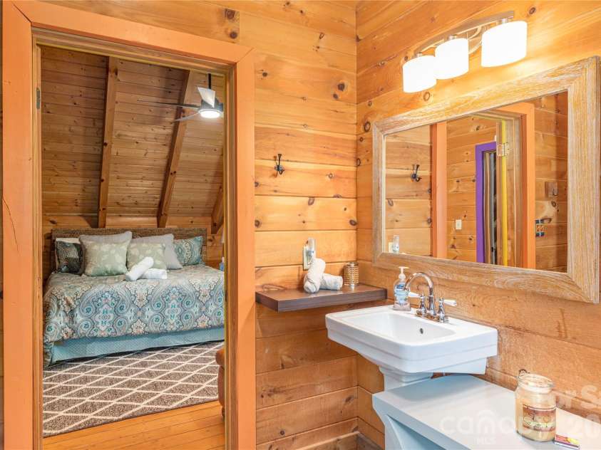 40 Shook Cove Road, Leicester, NC 28748.  MLS# CAR4339815, YatesRealty ID 13201. 
