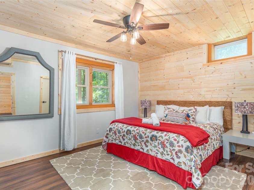 40 Shook Cove Road, Leicester, NC 28748.  MLS# CAR4339815, YatesRealty ID 13201. 