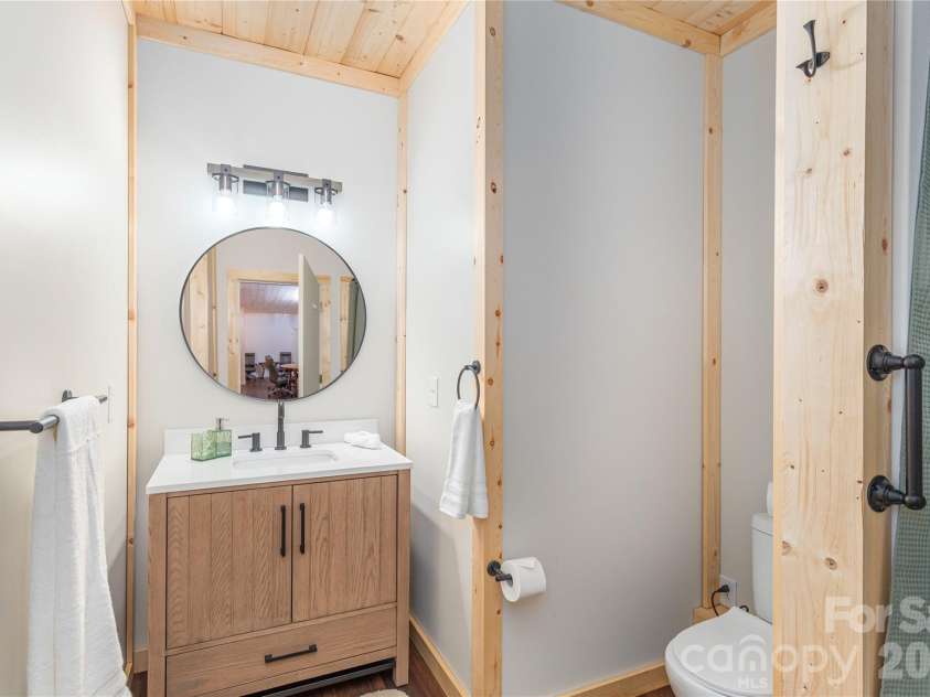 40 Shook Cove Road, Leicester, NC 28748.  MLS# CAR4339815, YatesRealty ID 13201. 