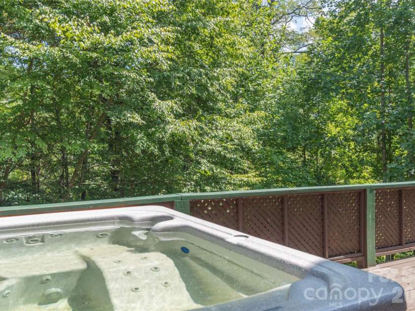 40 Shook Cove Road, Leicester, NC 28748.  MLS# CAR4339815, YatesRealty ID 13201. 